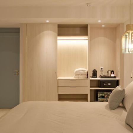 Malibu Foz Hotel - La Maison Younan Figueira da Foz Bagian luar foto A room at the hotel