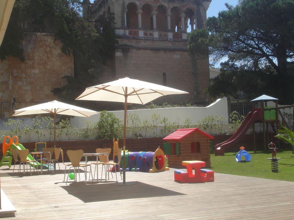 Malibu Foz Hotel - La Maison Younan Figueira da Foz Bagian luar foto The children's garden