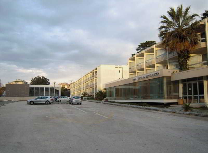 Malibu Foz Hotel - La Maison Younan Figueira da Foz Bagian luar foto The campus of the University of Patras