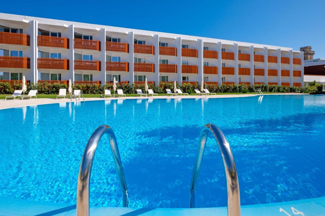 Malibu Foz Hotel - La Maison Younan Figueira da Foz Bagian luar foto