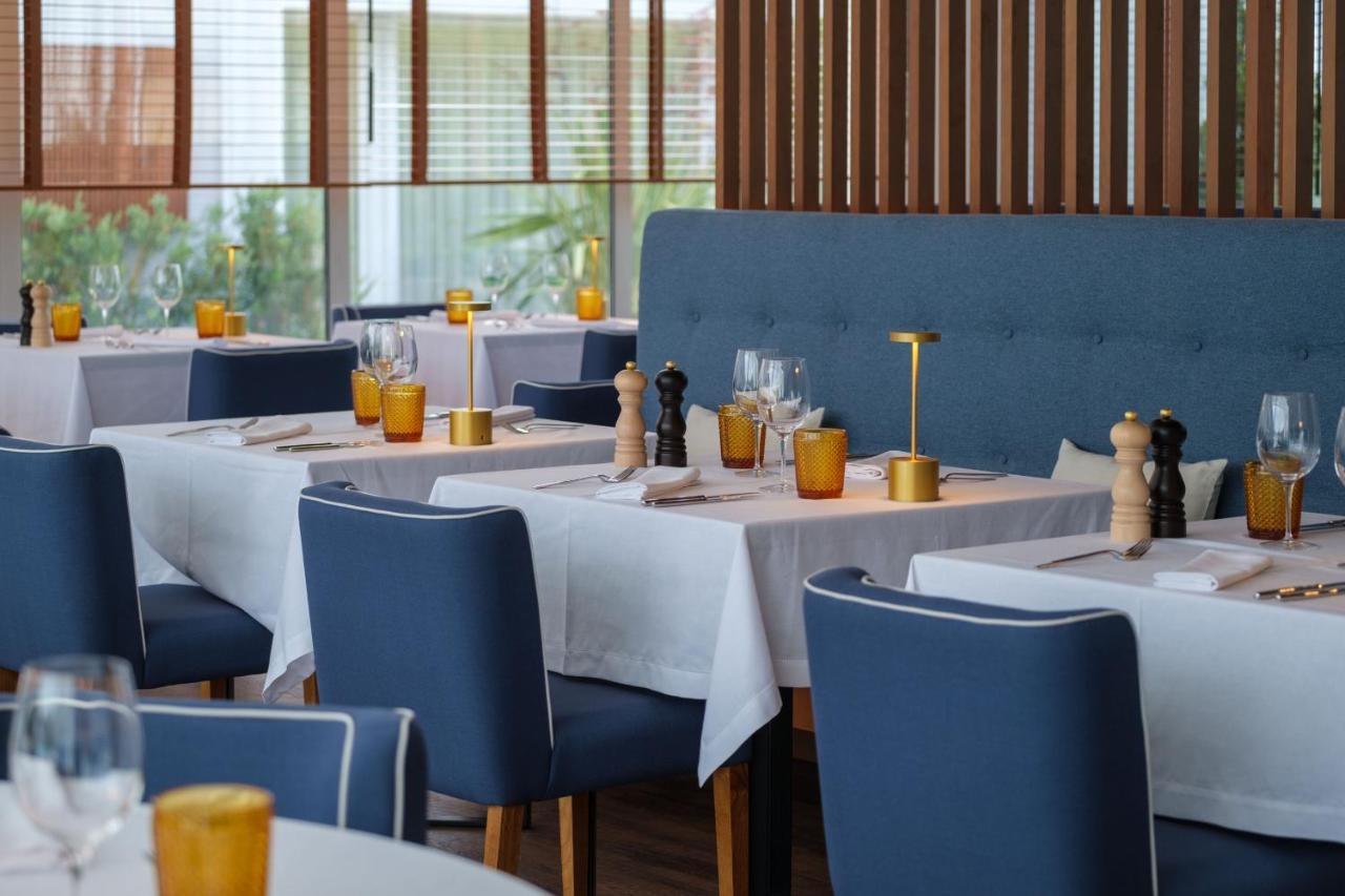 Malibu Foz Hotel - La Maison Younan Figueira da Foz Bagian luar foto Restaurant