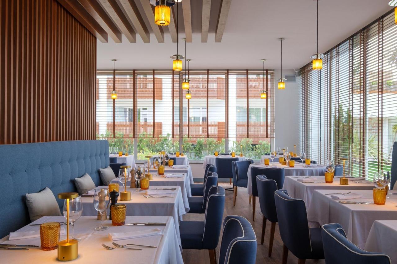 Malibu Foz Hotel - La Maison Younan Figueira da Foz Bagian luar foto Restaurant
