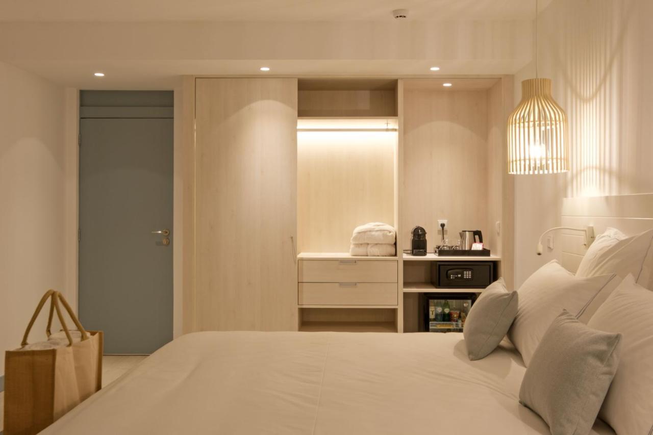 Malibu Foz Hotel - La Maison Younan Figueira da Foz Bagian luar foto A room at the hotel