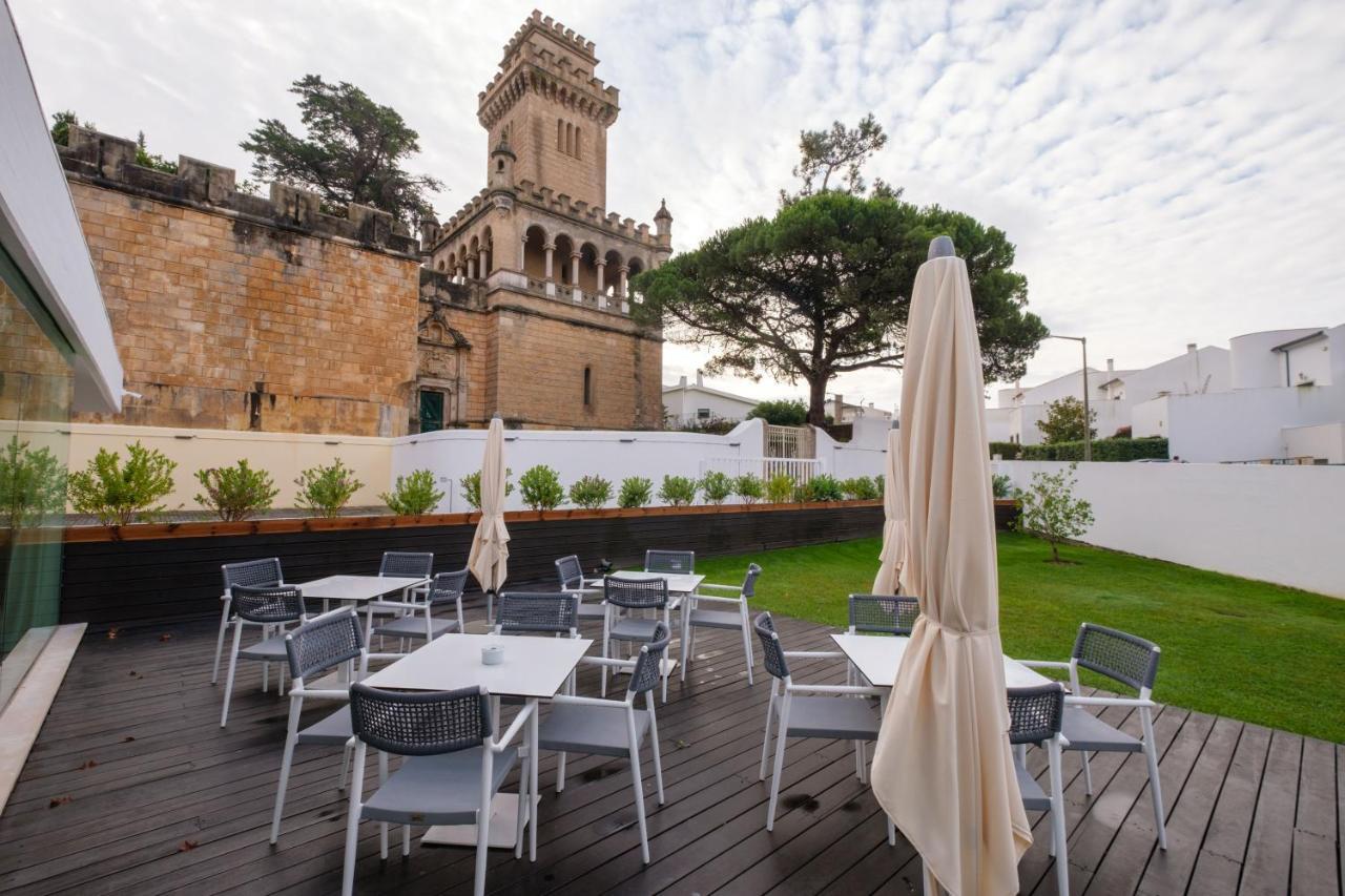 Malibu Foz Hotel - La Maison Younan Figueira da Foz Bagian luar foto The terrace of the hotel